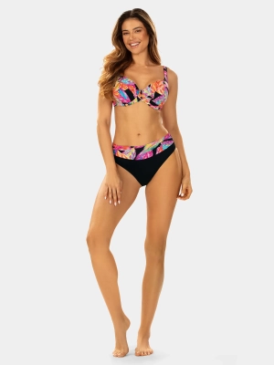 figi-kapielowe-fd10-902-kwiatowy-wzor-flower-power_modelka1