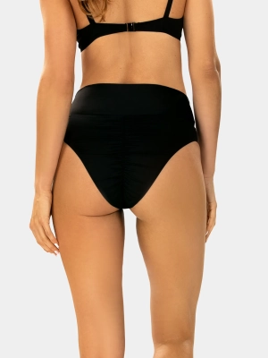 czarne-majtki-od-bikini-wysoki-stan-tyl