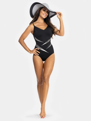 czarny-stroj-kapielowy-wkladka-stala-modelka-przod2