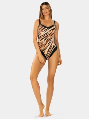 jednoczesciowy-kostium-kapielowy-modelujacy-plus-size-F31B_903-modelka1