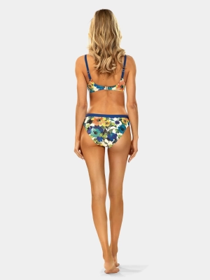 klasyczne-figi-kapielowe-summer-bloom-kwiatowy-print-FD20-905-modelka2