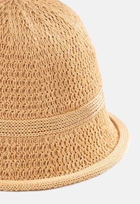 damski-elastyczny-kapelusz-plazowy-pleciony-bucket-hat-ciemny-bez-zblizenie-na-rondo-i-splot