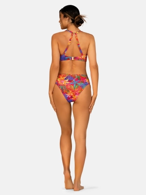 dol-od-stroju-kapielowego-modelka-tył