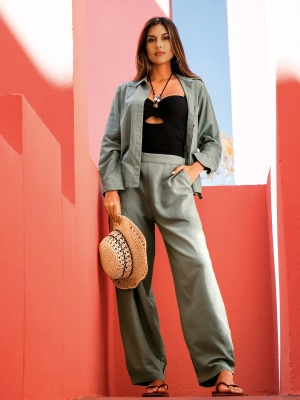 czarny-kostium-kapielowy-modelujacy-sylwetke-sesja-reklamowa1