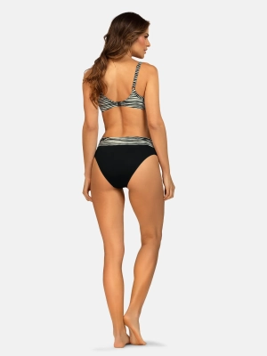 miekki-biustonosz-kapielowy-plus-size-czarno-bialy-gora-od-stroju-tyl-modelka