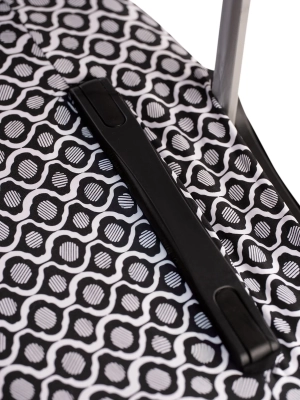 pokrowiec-na-duza-walizke-bialo-czarny-zblizenie-materialu