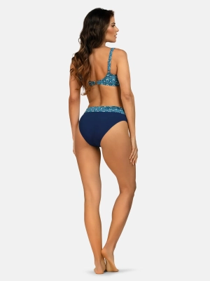 figi-kapielowe-plus-size-wysoki-stan-niebieski-fd10-922-cala-sylwetka-modelka-tyl