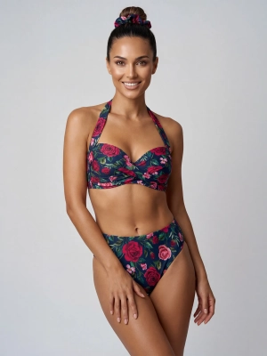 scrunchie-g03-927-roze-na-granacie-fuksja-modelka-cala-sylwetka-przod