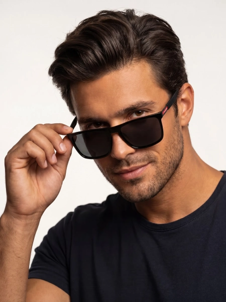 meskie-okulary-przeciwsloneczne-sport-na-modelu-portret-przod
